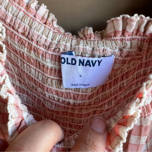 Old Navy Powder Pink Checkered Peasant Style Top - Size L - Picture 3 of 5